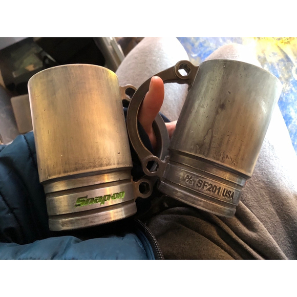Snap-on cups - Picture 1 of 1